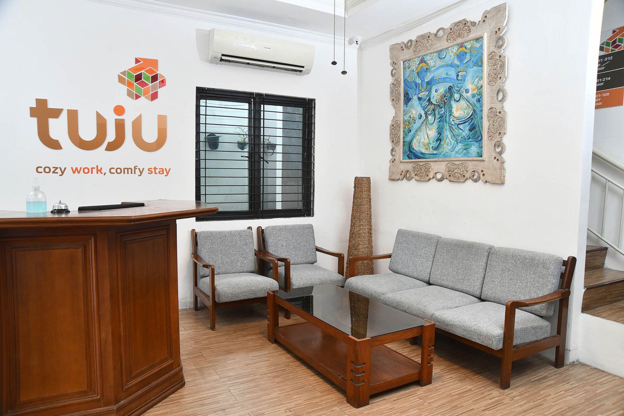 Tuju Abuserin Syariah Jakarta Exteriör bild